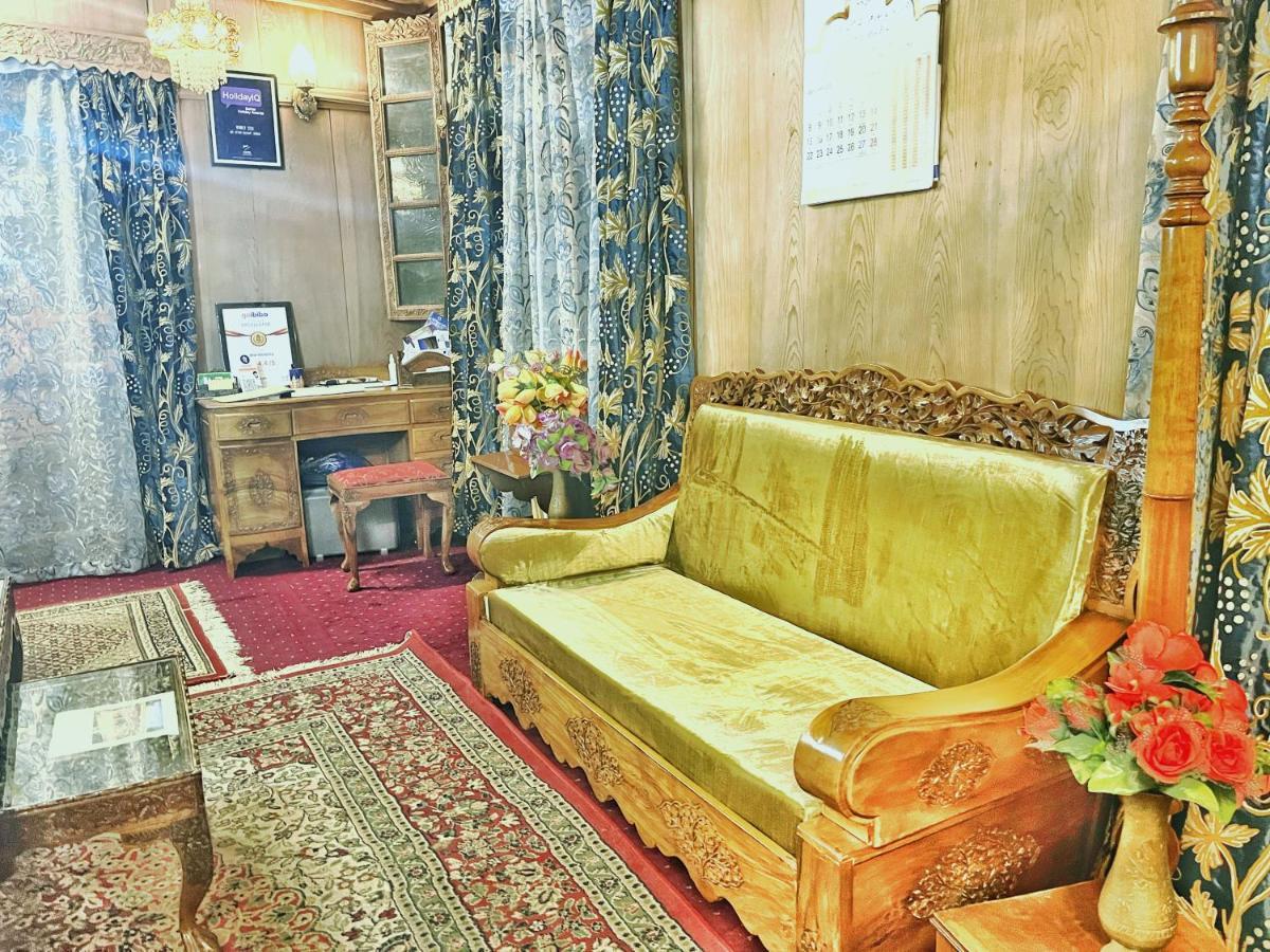 Bed and Breakfast Lake Victoria Houseboats Srīnagar Exteriér fotografie
